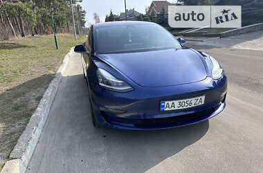 Седан Tesla Model 3 2019 в Києві