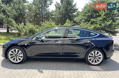 Седан Tesla Model 3 2020 в Ивано-Франковске