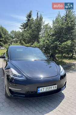 Седан Tesla Model 3 2020 в Ивано-Франковске