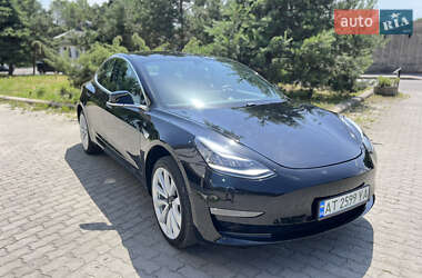 Седан Tesla Model 3 2020 в Ивано-Франковске