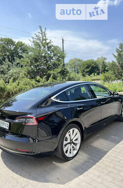 Седан Tesla Model 3 2020 в Івано-Франківську