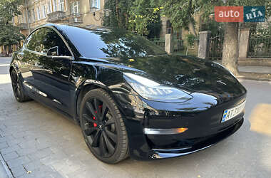 Седан Tesla Model 3 2020 в 