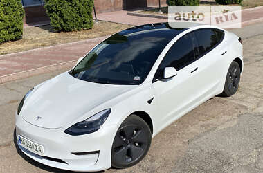 Седан Tesla Model 3 2022 в Кропивницькому