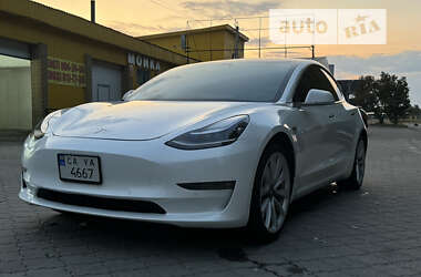 Седан Tesla Model 3 2020 в Черкассах