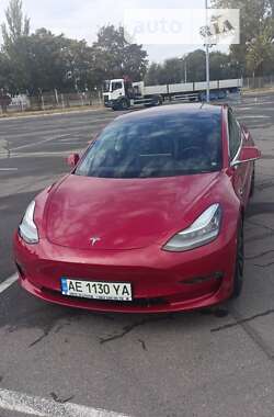 Седан Tesla Model 3 2018 в Дніпрі