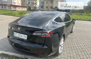 Седан Tesla Model 3 2018 в Долине