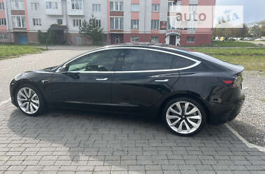 Седан Tesla Model 3 2018 в Долине