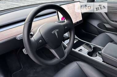 Седан Tesla Model 3 2020 в Львові