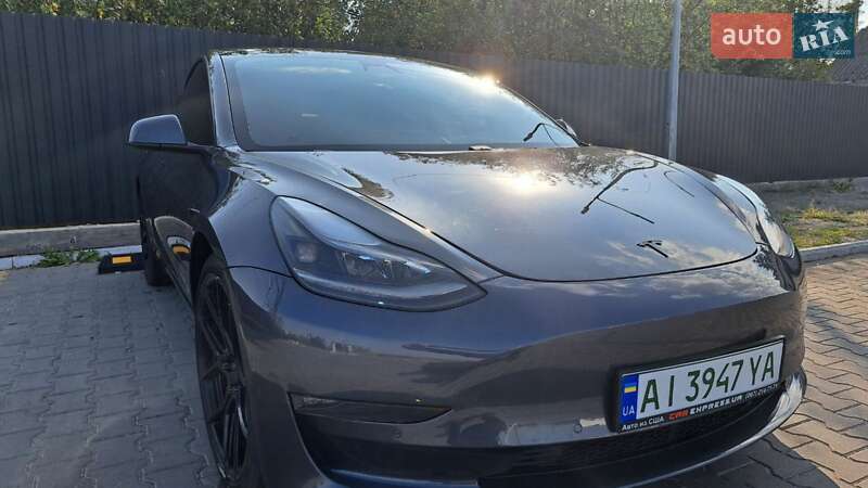 Седан Tesla Model 3 2021 в Ірпені