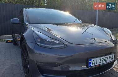 Седан Tesla Model 3 2021 в 