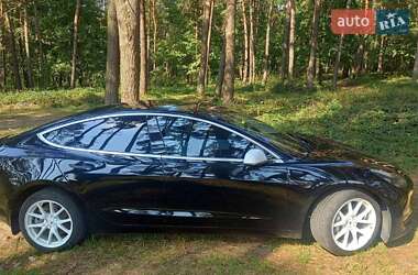 Седан Tesla Model 3 2018 в 
