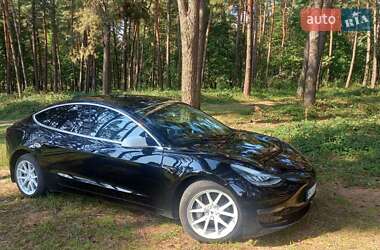 Седан Tesla Model 3 2018 в 