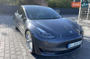 Седан Tesla Model 3 2021 в Полтаві