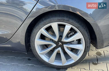 Седан Tesla Model 3 2021 в Полтаві