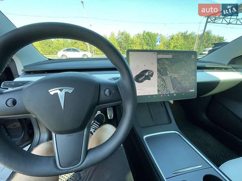 Седан Tesla Model 3 2021 в Полтаві