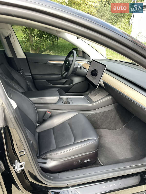Седан Tesla Model 3 2022 в Львові