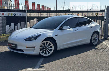 Седан Tesla Model 3 2021 в Києві