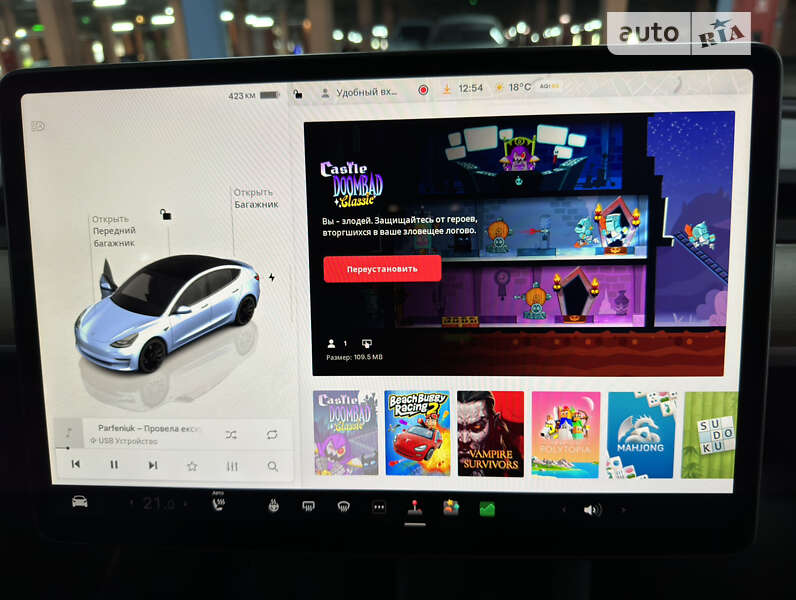 Седан Tesla Model 3 2023 в Києві