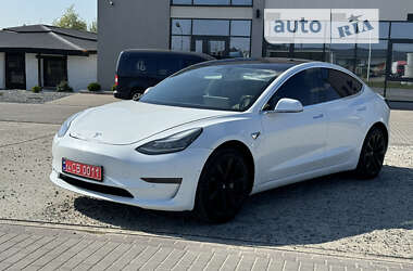 Седан Tesla Model 3 2019 в Львове