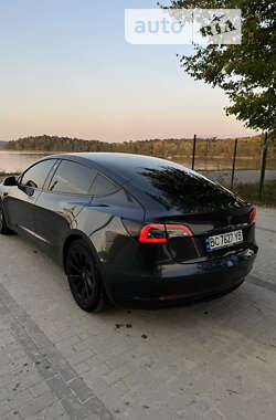 Седан Tesla Model 3 2021 в Івано-Франково