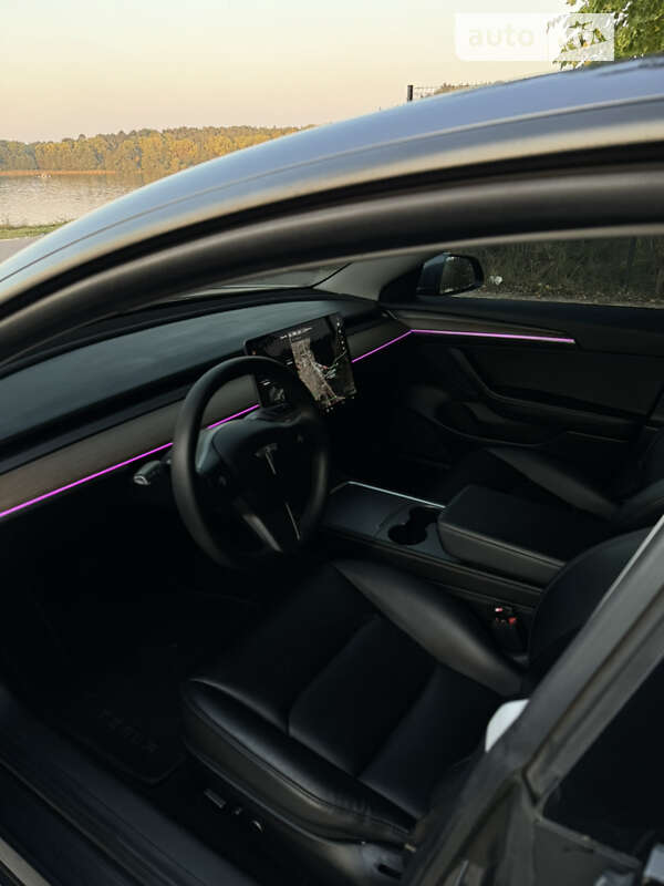 Седан Tesla Model 3 2021 в Івано-Франково