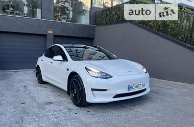 Седан Tesla Model 3 2020 в Львові