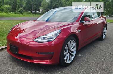 Седан Tesla Model 3 2020 в Самборі