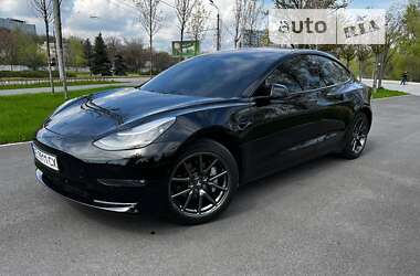 Седан Tesla Model 3 2018 в Дніпрі