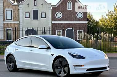 Седан Tesla Model 3 2023 в Києві