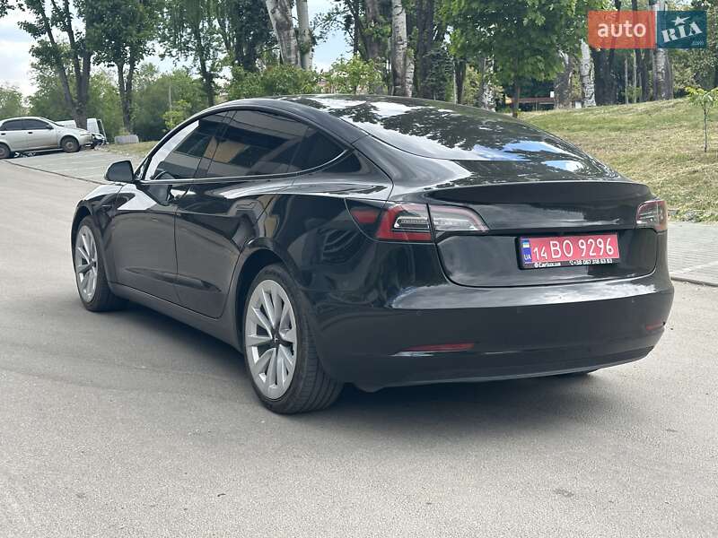 Седан Tesla Model 3 2022 в Запоріжжі