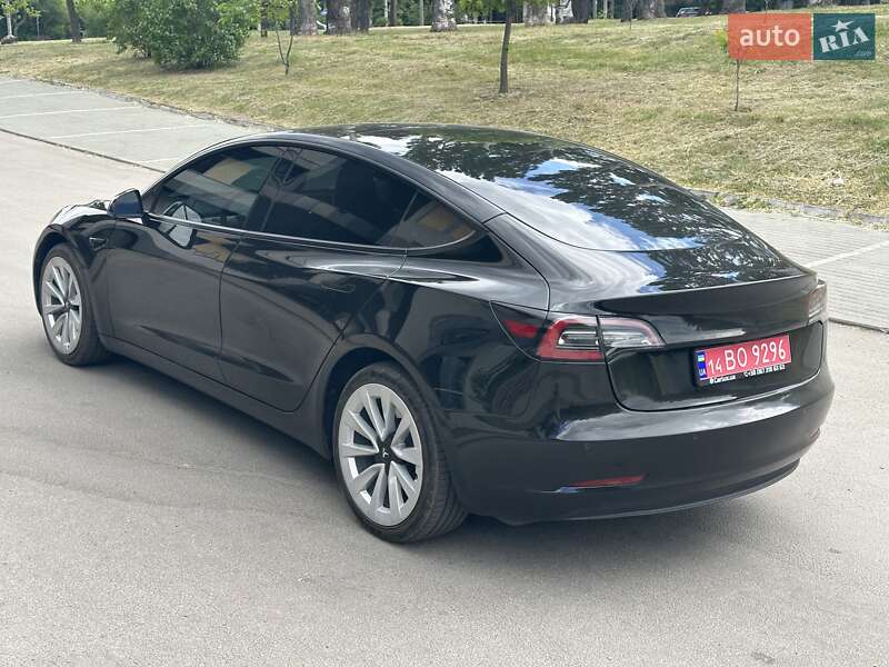 Седан Tesla Model 3 2022 в Запоріжжі