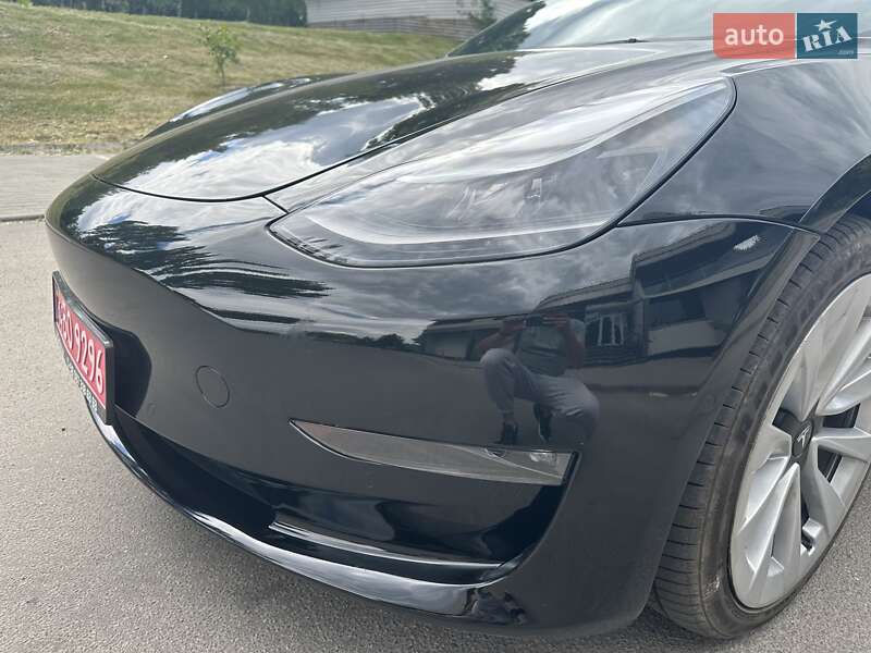 Седан Tesla Model 3 2022 в Запоріжжі