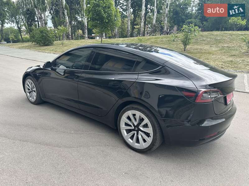 Седан Tesla Model 3 2022 в Запоріжжі