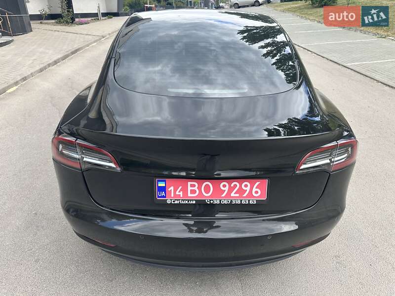 Седан Tesla Model 3 2022 в Запоріжжі
