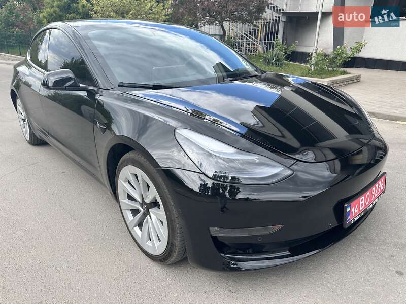 Седан Tesla Model 3 2022 в Запоріжжі
