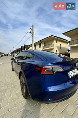 Седан Tesla Model 3 2021 в 