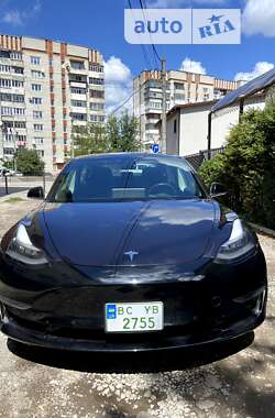 Седан Tesla Model 3 2018 в Львове