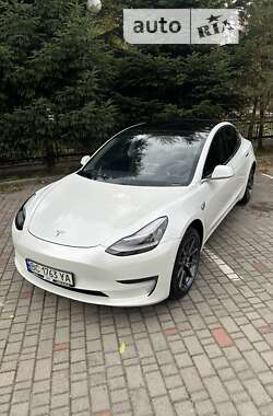 Седан Tesla Model 3 2020 в Івано-Франківську