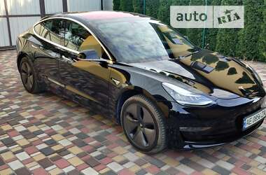 Седан Tesla Model 3 2018 в 
