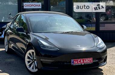 Седан Tesla Model 3 2022 в Львове