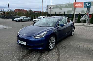 Седан Tesla Model 3 2019 в Львове
