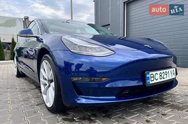 Седан Tesla Model 3 2019 в 
