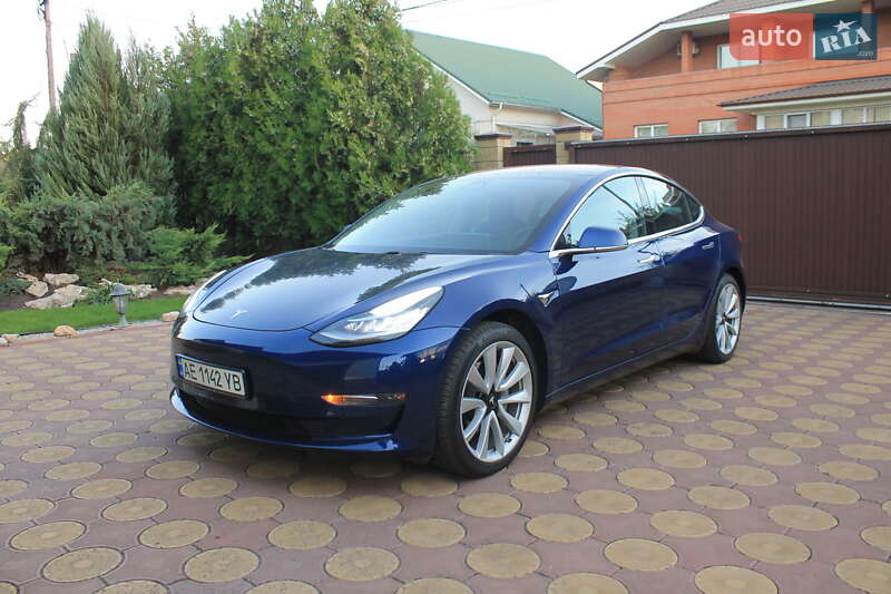 Tesla Model 3 2018