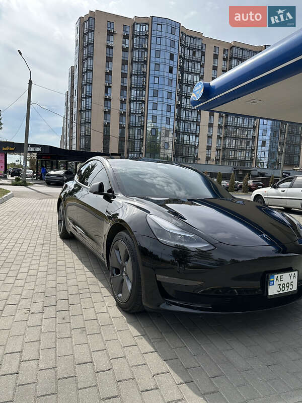 Tesla Model 3 2021