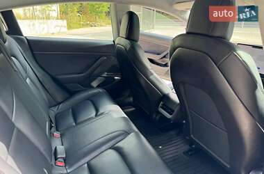 Седан Tesla Model 3 2020 в 