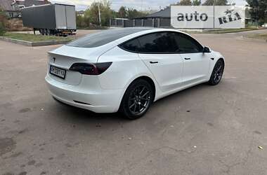 Седан Tesla Model 3 2021 в Житомирі