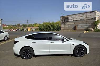 Седан Tesla Model 3 2020 в Кривому Розі