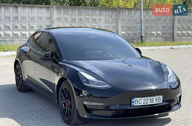 Седан Tesla Model 3 2021 в Львове