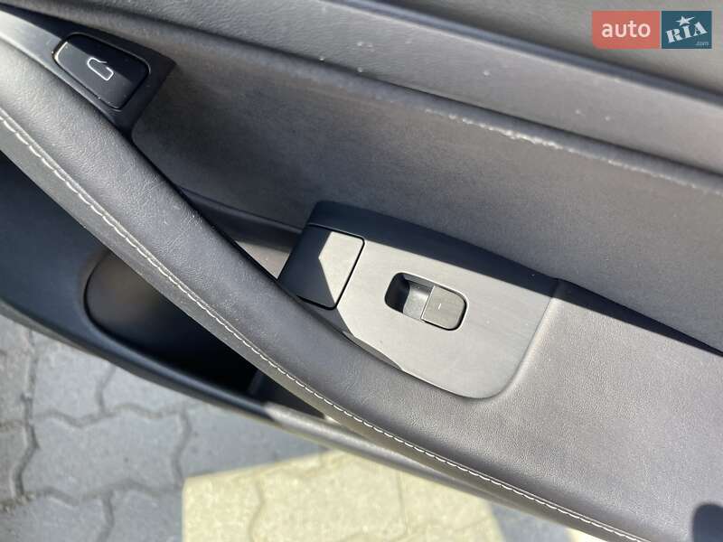 Седан Tesla Model 3 2021 в Львове