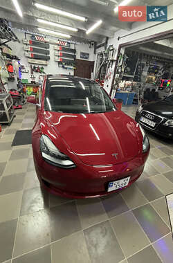 Седан Tesla Model 3 2018 в 